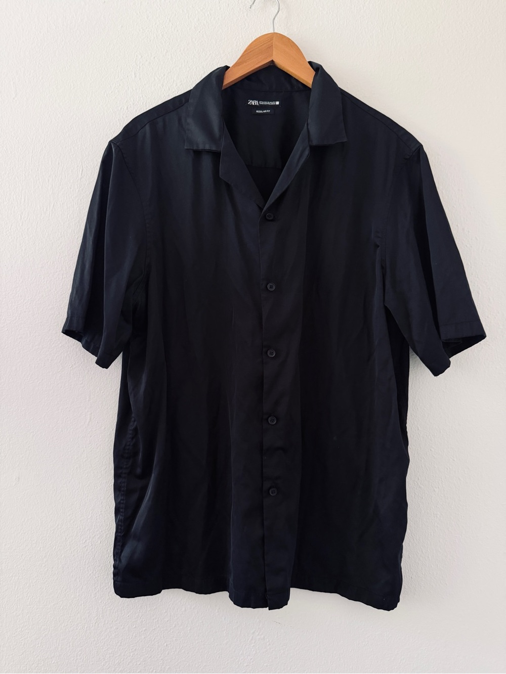 Zara Regular Fit Black Short Sleeve Button Down Shirt